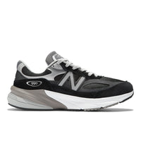 Women's New Balance W990BK6 Double Wide in Black/ White. Sku: W990BK6-2E